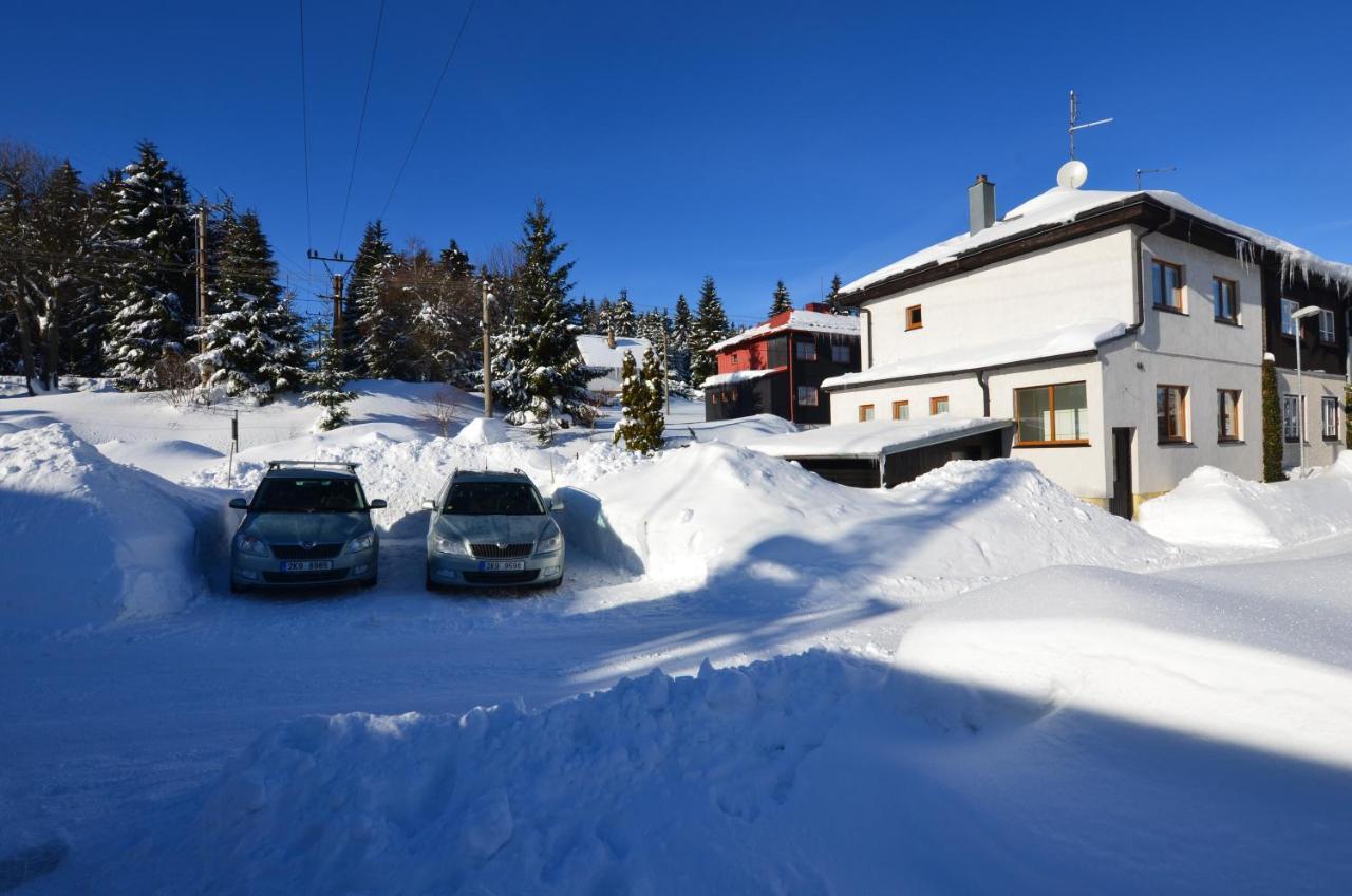 Naproti Klinovci Villa Jáchymov Eksteriør bilde